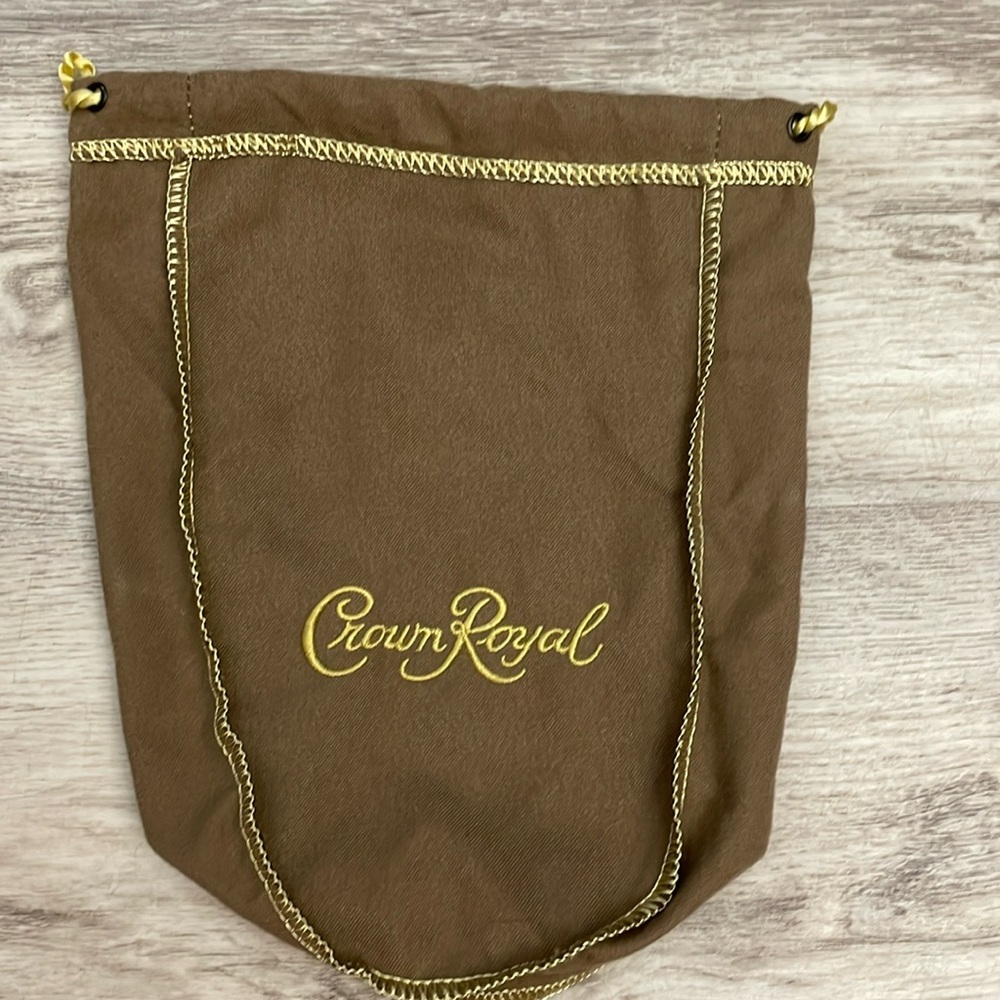 Crown Royal Light Brown & Gold Drawstring Reusable Dust Bag Approximately 8" X 9